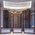 Kundenspezifischer neuer Entwurfs-langer weißer Glas-Hotel-Kronleuchter